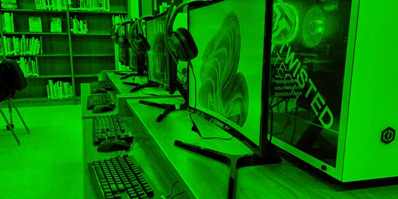 Tech Repair Shop Website builds computer lab for school